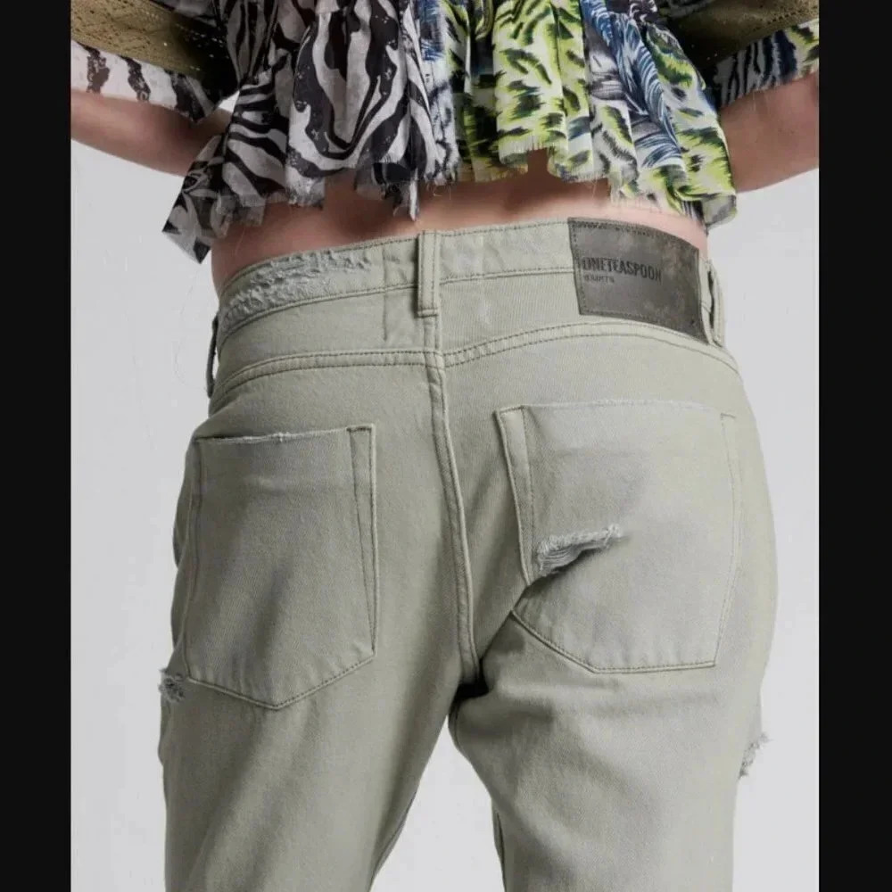 One Teaspoon Messed Up Saints Boyfriend Jean - Picture 3 of 11